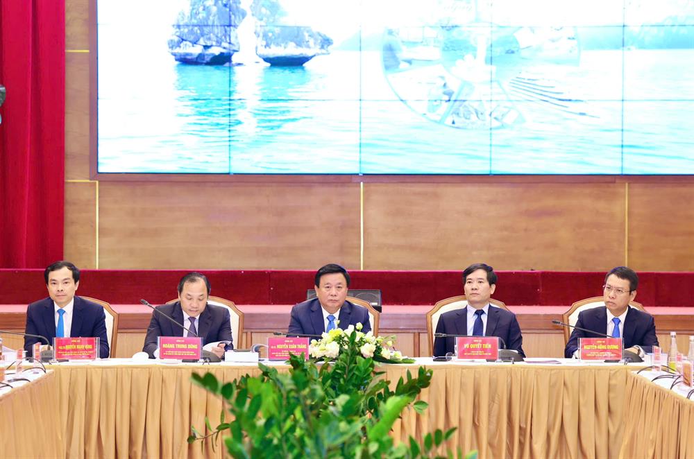 Hội thảo khoa học: “Một số vấn đề lý luận và thực tiễn về phát triển khoa học, công nghệ, đổi mới sáng tạo, chuyển đổi số và xây dựng con người Quảng Ninh trong kỷ nguyên mới”