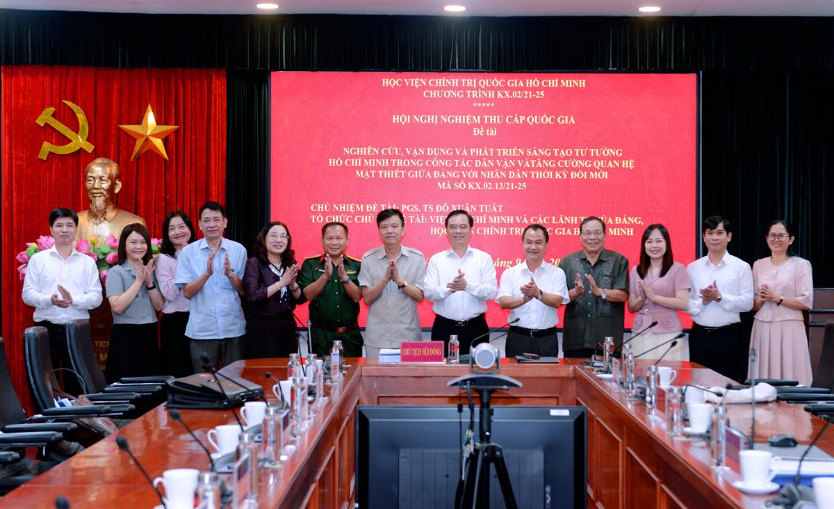 Nghiệm thu Đề tài cấp Nhà nước “Nghiên cứu, vận dụng và phát triển sáng tạo tư tưởng Hồ Chí Minh trong công tác dân vận và tăng cường quan hệ mật thiết giữa Đảng với nhân dân thời kỳ đổi mới”