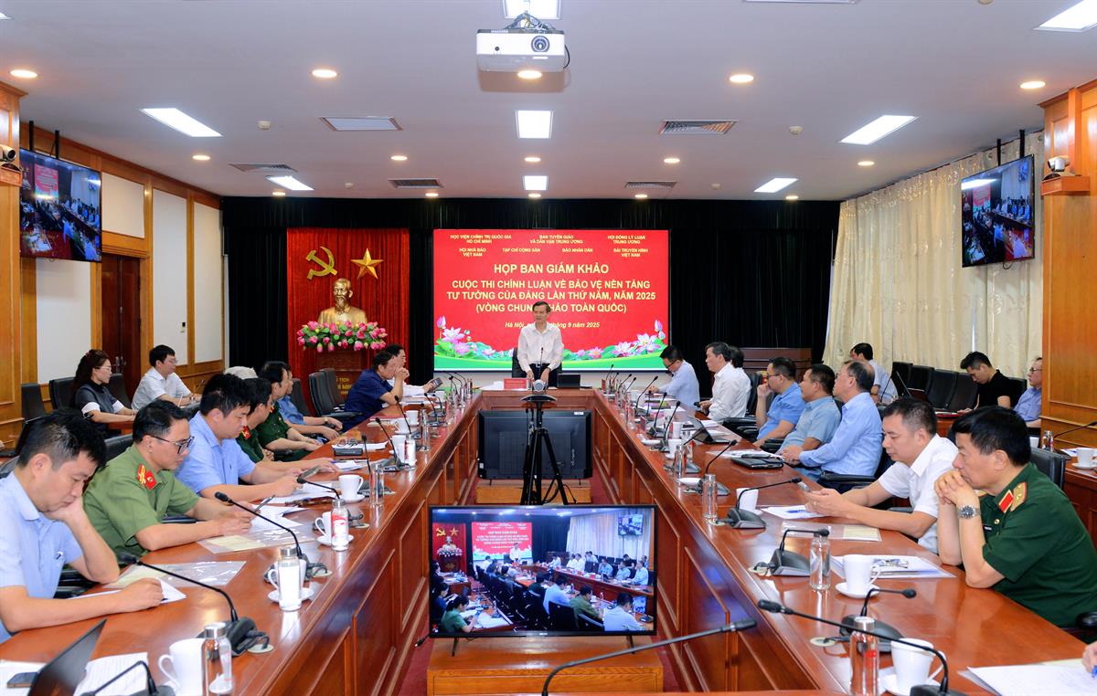 Họp Ban Giám khảo Cuộc thi chính luận về bảo vệ nền tảng tư tưởng của Đảng lần thứ 5, năm 2025 (Vòng Chung khảo toàn quốc)