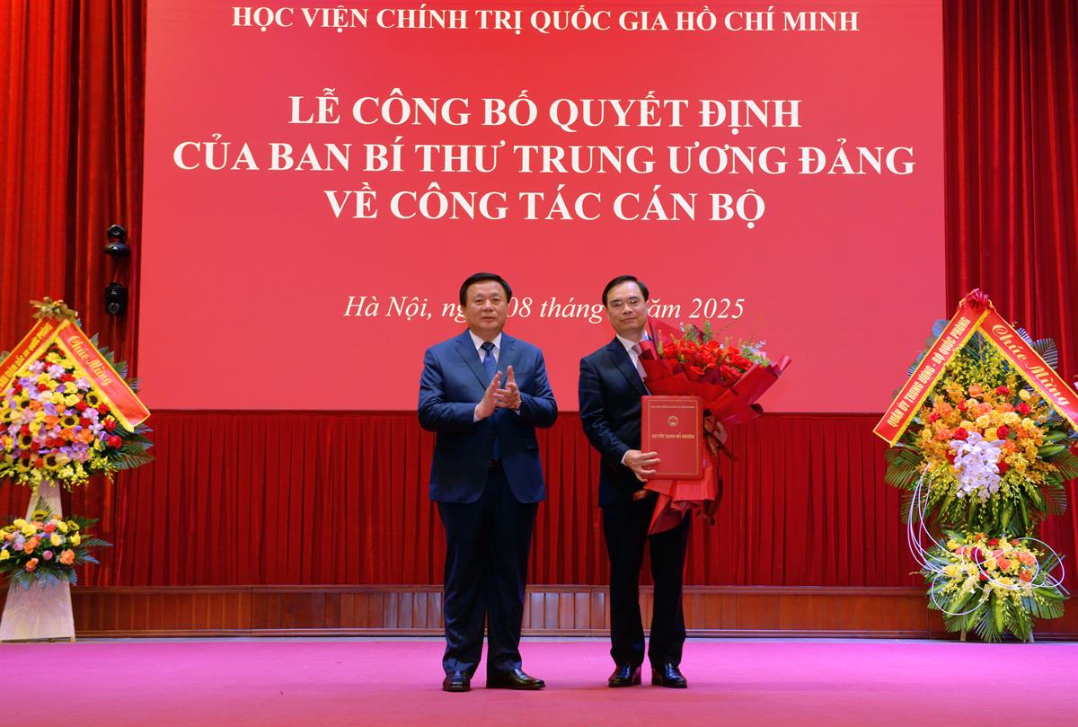 Lễ công bố quyết định bổ nhiệm lại chức danh Phó Giám đốc Học viện Chính trị quốc gia Hồ Chí Minh