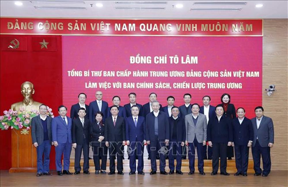 Tổng Bí thư Tô Lâm: Khơi dậy khát vọng cống hiến, vươn lên của dân tộc bằng tri thức và sáng tạo