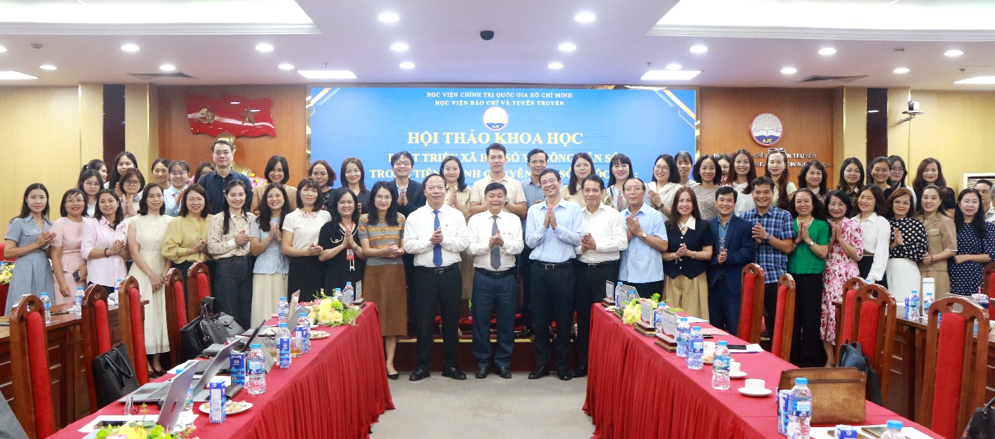 Hội thảo khoa học cấp Bộ “Phát triển xã hội số và công dân số trong tiến trình chuyển đổi số quốc gia: Cơ hội và thách thức”
