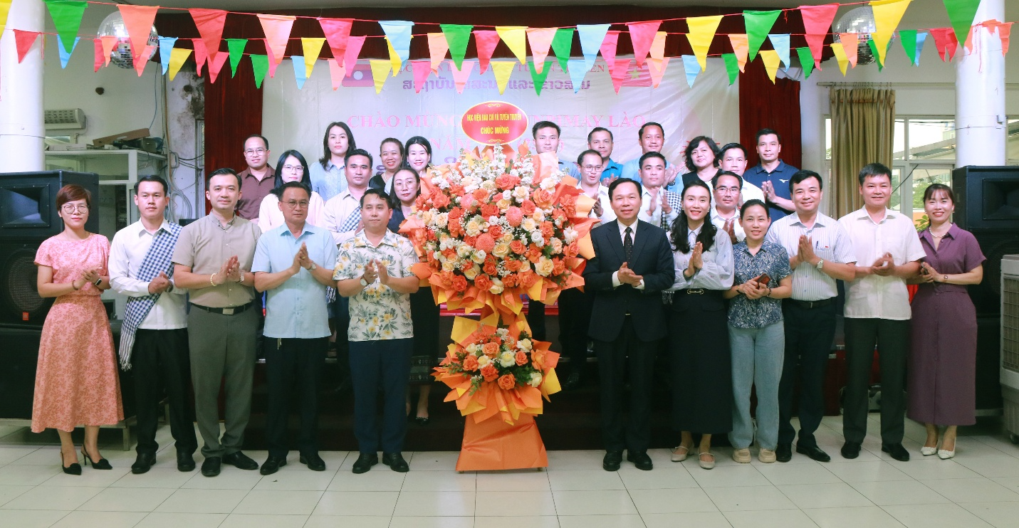 Học viện Báo chí và Tuyên truyền chúc mừng Tết cổ truyền Bun Pi May năm 2026 của Lào