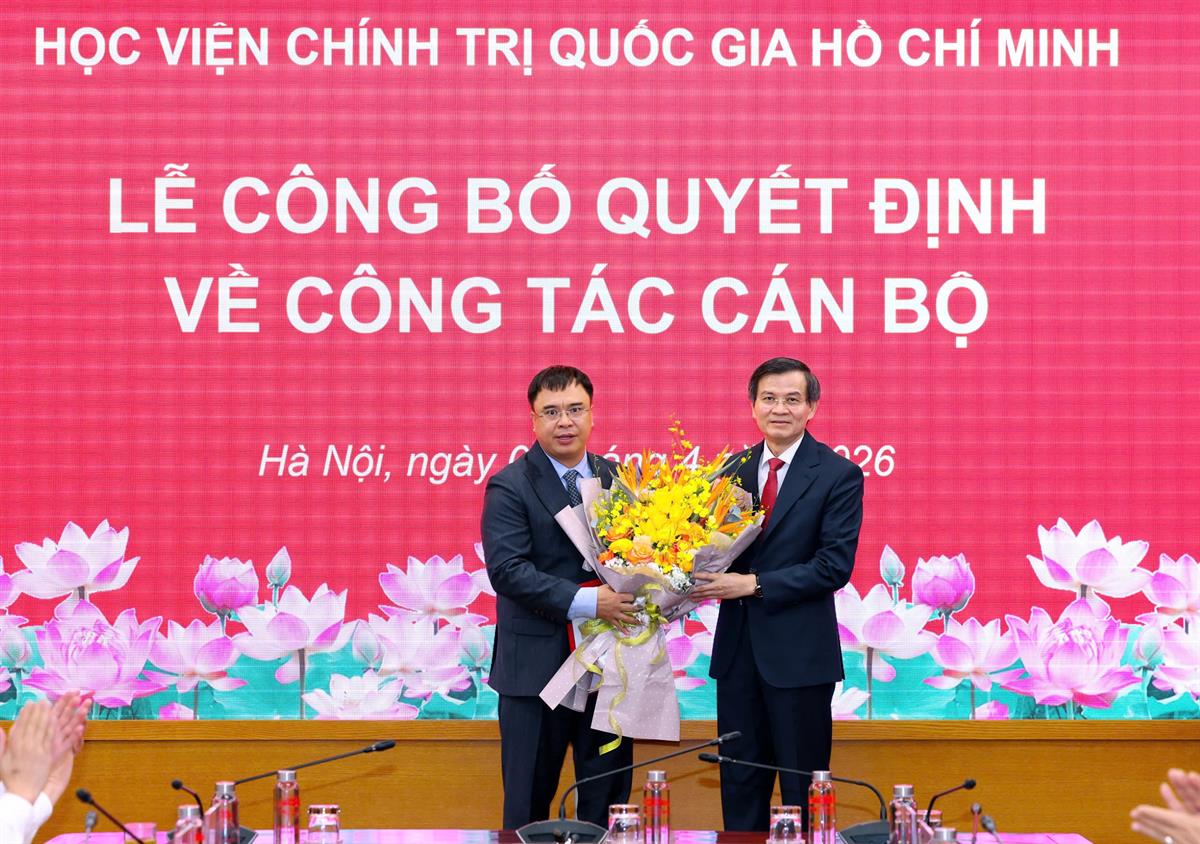 Công bố quyết định bổ nhiệm Trợ lý, Thư ký đồng chí Uỷ viên Bộ Chính trị, Giám đốc Học viện Chính trị quốc gia Hồ Chí Minh