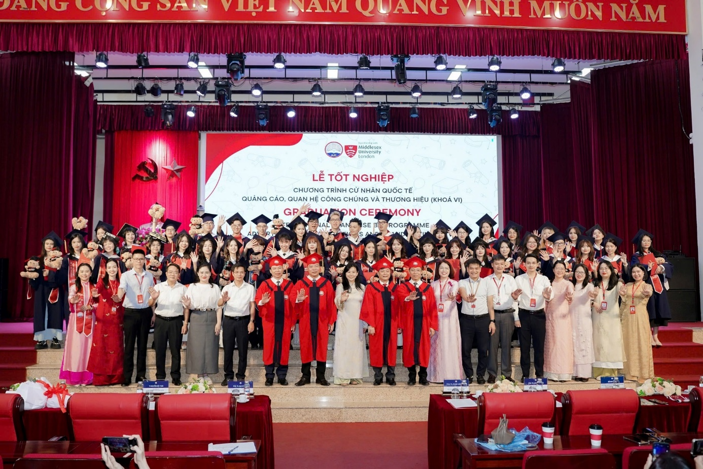 Kỷ niệm 10 năm thành lập chương trình Cử nhân quốc tế Quảng cáo, PR và Thương hiệu: Hành trình kiến tạo giá trị quốc tế