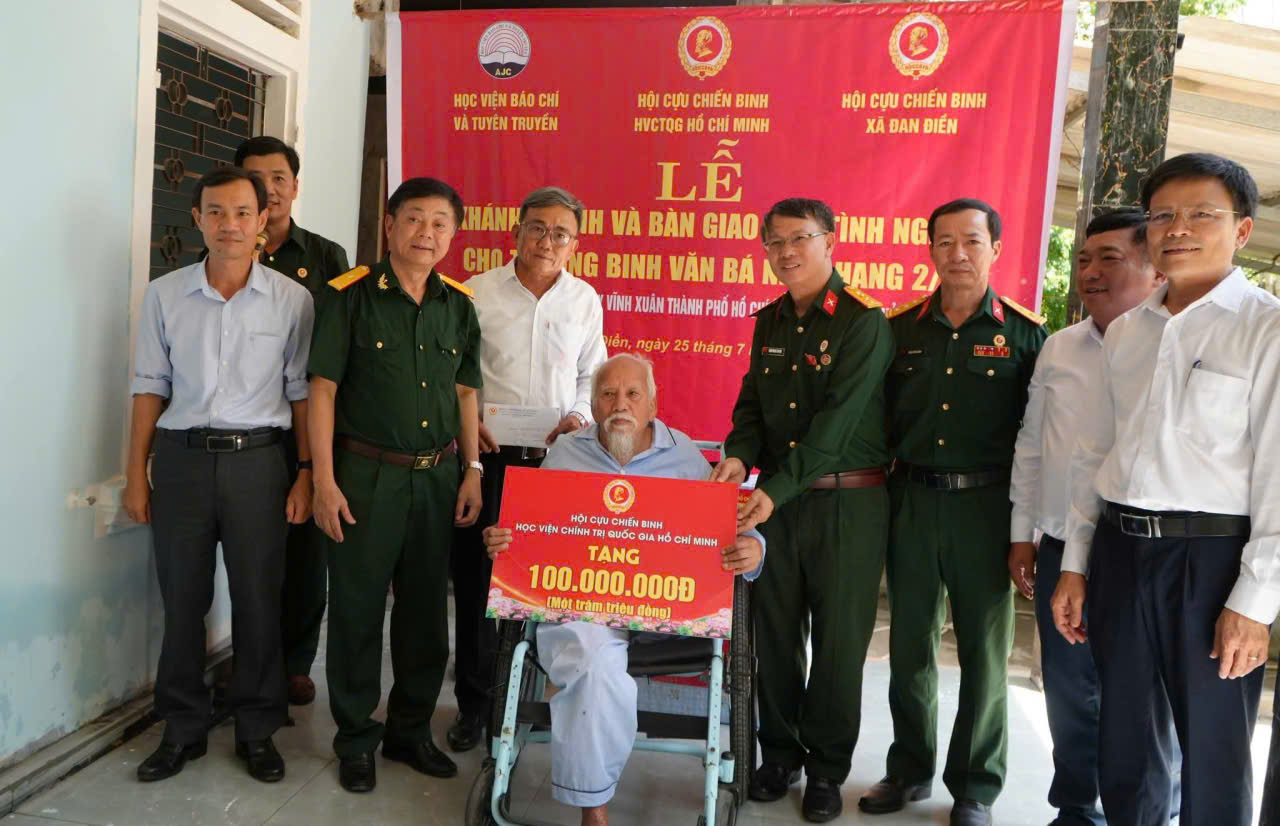 Hội Cựu chiến binh xã Đan Điền, Thành phố Huế phối hợp với Hội Cựu chiến binh Học viện Chính trị quốc gia Hồ Chí Minh tổ chức Khánh thành và bàn giao “Nhà đồng đội” 