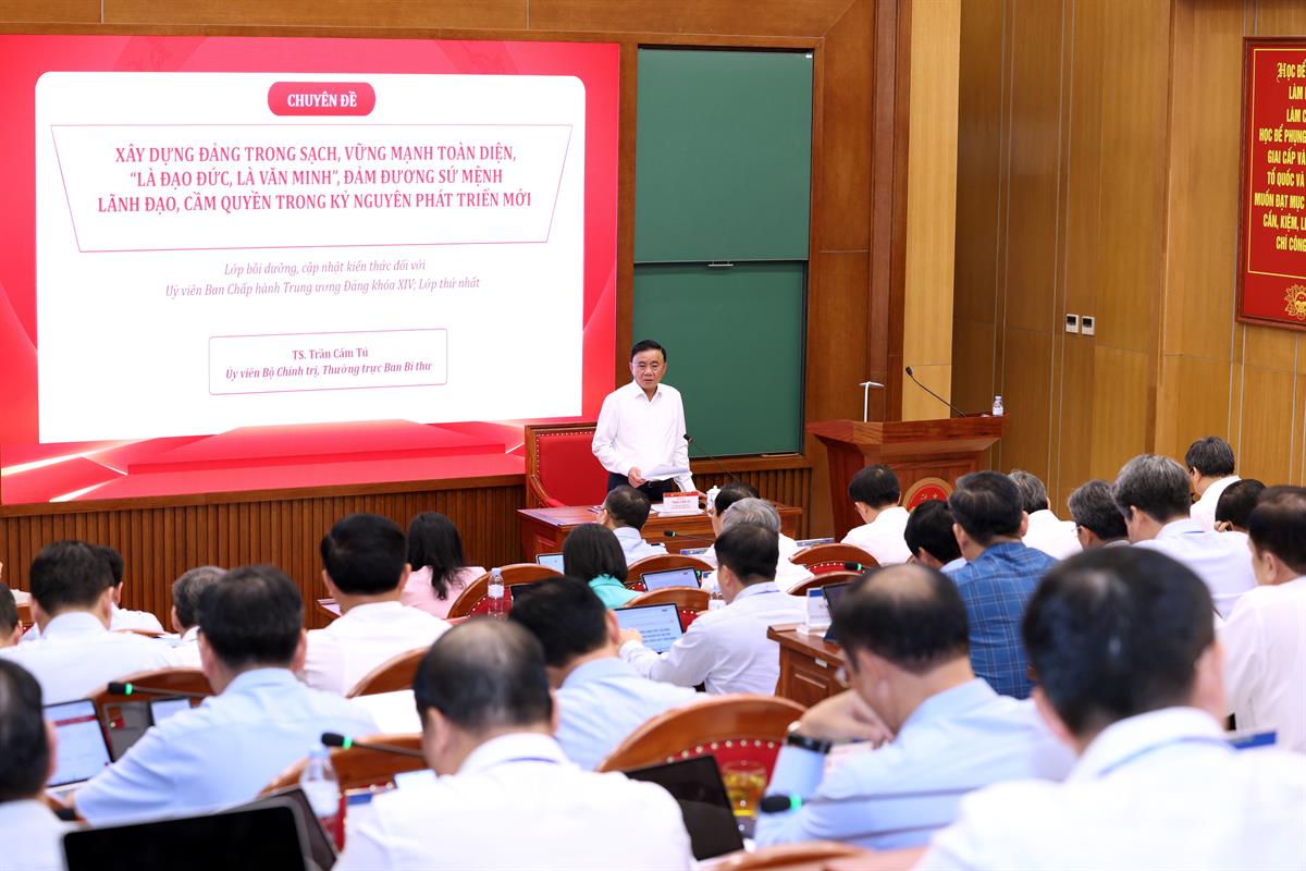 Tiến hành thường xuyên, liên tục, đồng bộ, hiệu quả nhiệm vụ xây dựng Đảng