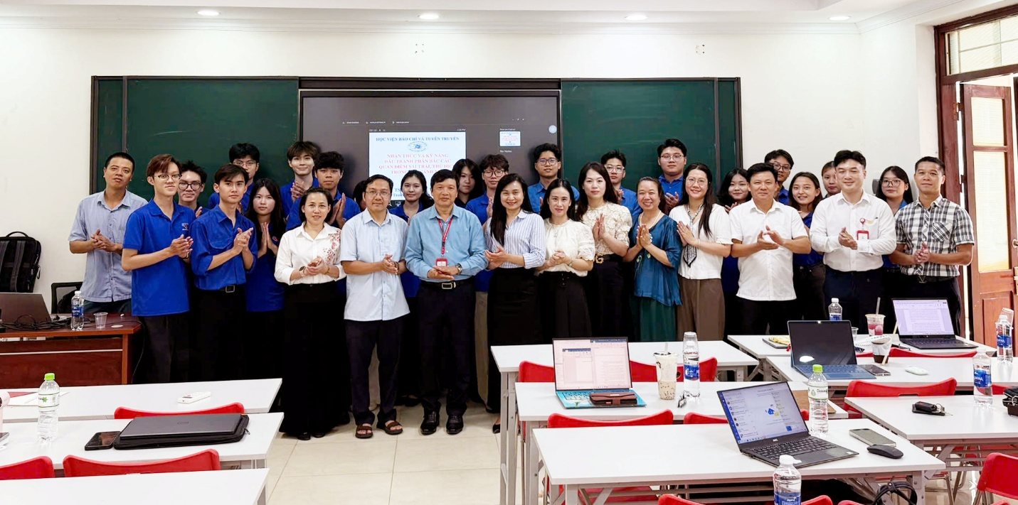 Ban Chỉ đạo 35 Học viện Báo chí và Tuyên truyền tổ chức lớp tập huấn bồi dưỡng kiến thức, kỹ năng bảo vệ nền tảng tư tưởng của Đảng (lớp thứ 3)