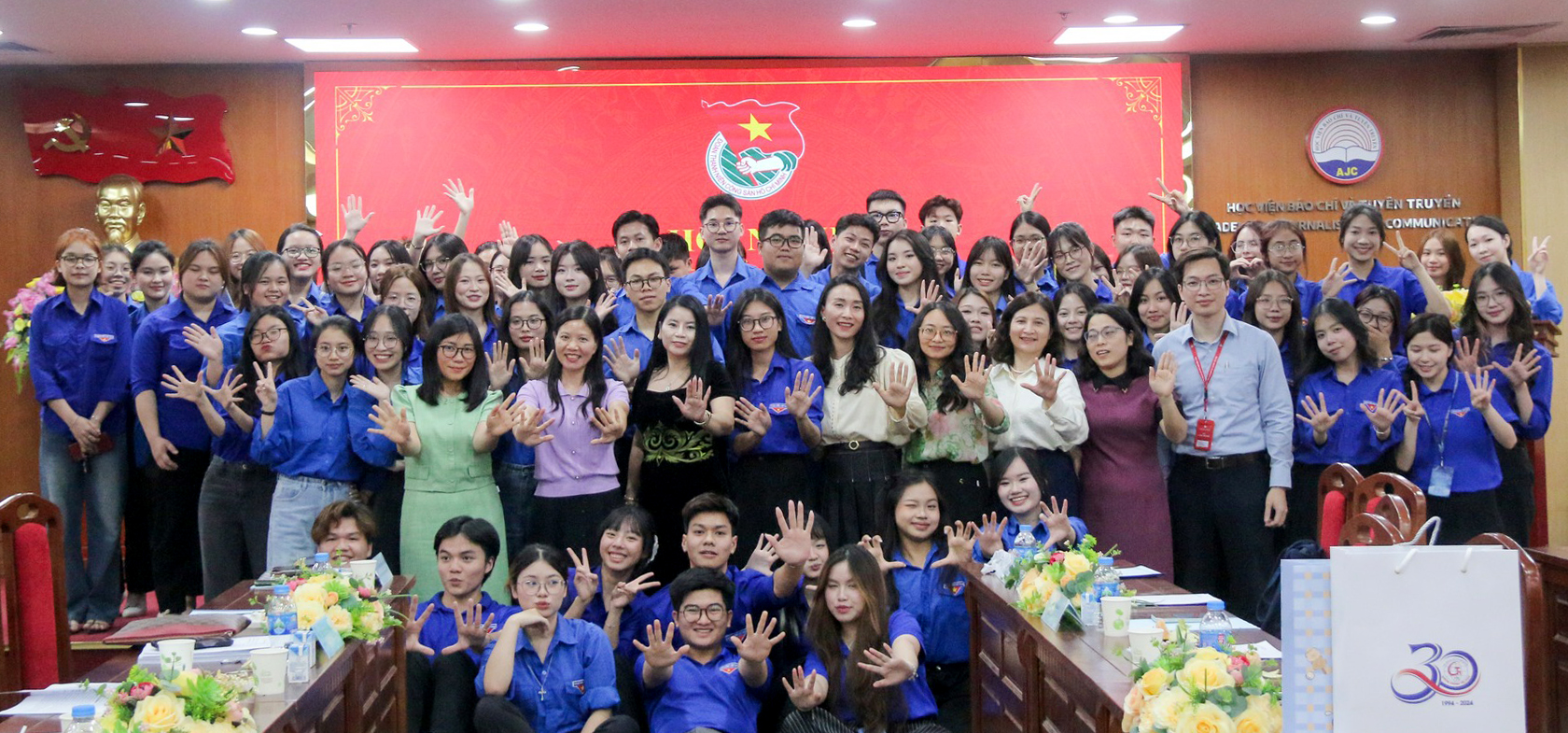 Hội nghị Kiện toàn Ban chấp hành Liên chi Đoàn khoa Chính trị học, nhiệm kỳ 2024-2027 (ảnh)