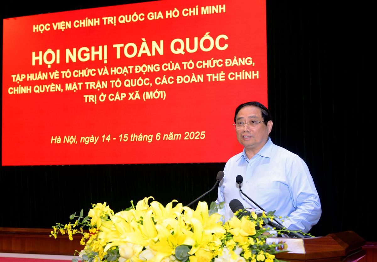 Hội nghị toàn quốc tập huấn về tổ chức và hoạt động của tổ chức Đảng, chính quyền, Mặt trận Tổ quốc, các đoàn thể chính trị ở cấp xã (mới).