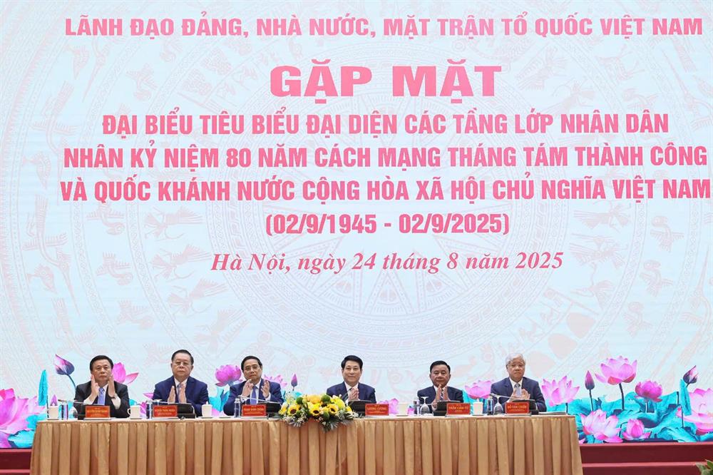 Chủ tịch nước: Phát huy tinh thần yêu nước, khát vọng vươn lên của dân tộc
