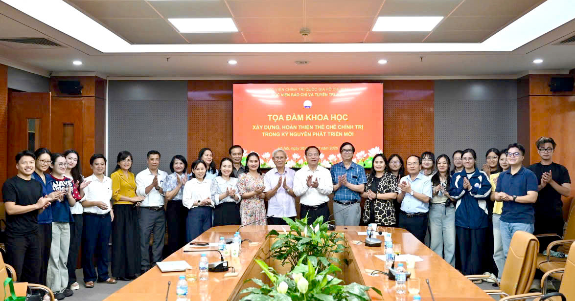 Tọa đàm khoa học “Xây dựng, hoàn thiện thể chế chính trị trong kỷ nguyên phát triển mới”