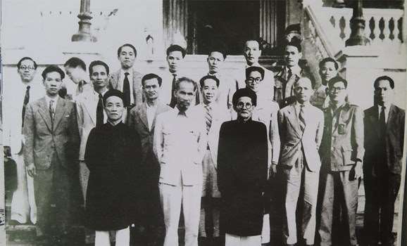 Từ “việc dùng nhân tài” của Hồ Chí Minh đến “có việc lớn thì tìm người giỏi nhất để giao”