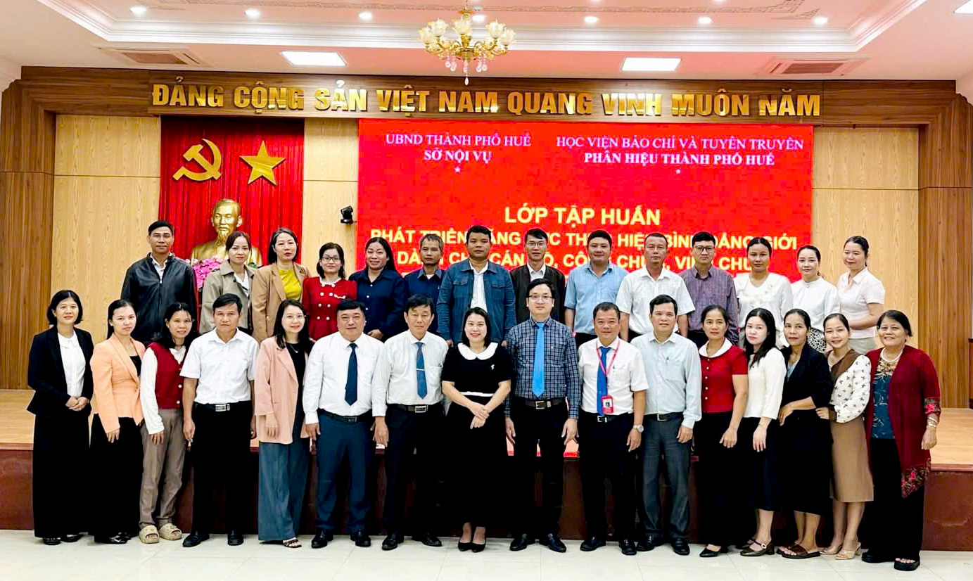 Học viện Báo chí và Tuyên truyền - Phân hiệu thành phố Huế khai giảng hai lớp tập huấn phát triển năng lực thực hiện bình đẳng giới