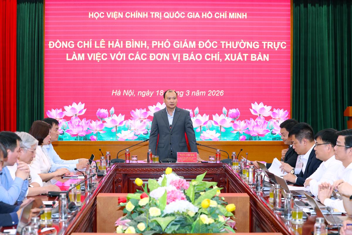 Đồng chí Ủy viên Ban Chấp hành Trung ương Đảng, Phó Giám đốc thường trực Học viện làm việc với các đơn vị thông tin, báo chí, xuất bản