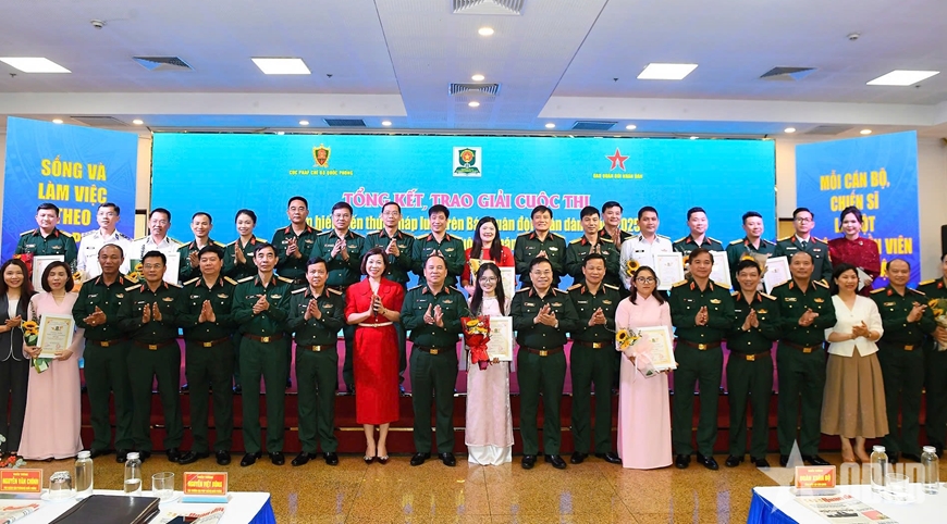 Sinh viên Học viện Báo chí và Tuyên truyền đạt Giải Nhì tại Cuộc thi tìm hiểu pháp luật năm 2025