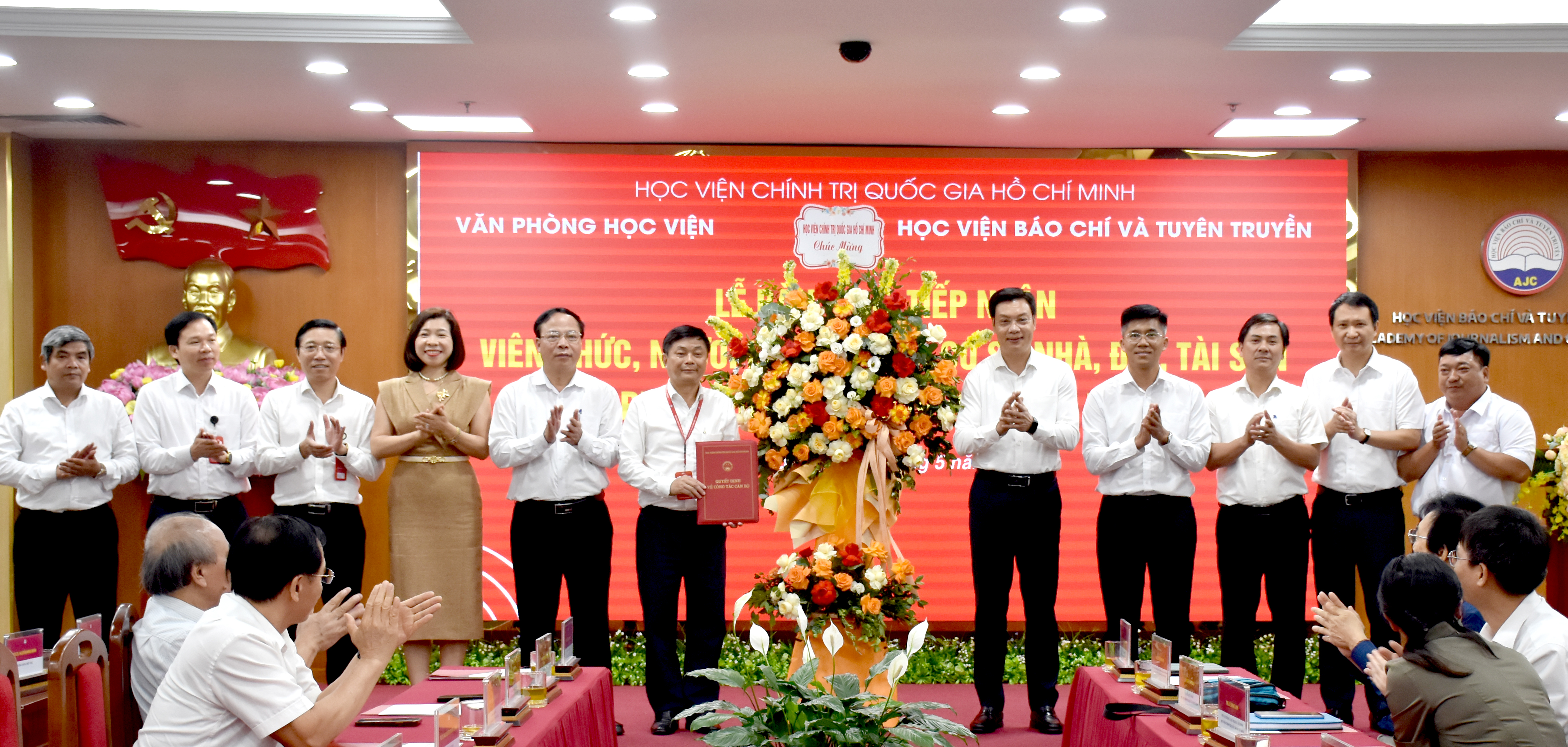 Học viện Báo chí và Tuyên truyền tiếp nhận viên chức, người lao động và cơ sở nhà, đất, tài sản tại Thành phố Huế 