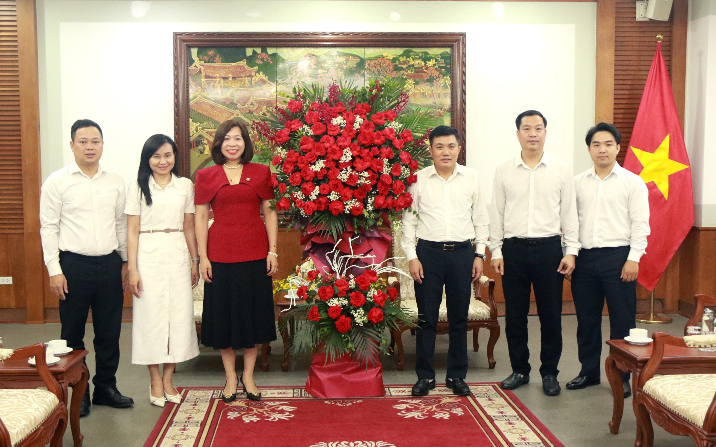 PGS,TS. Nguyễn Thị Trường Giang, Phó Giám đốc Học viện chúc mừng Bộ Văn hóa Thể thao và Du lịch