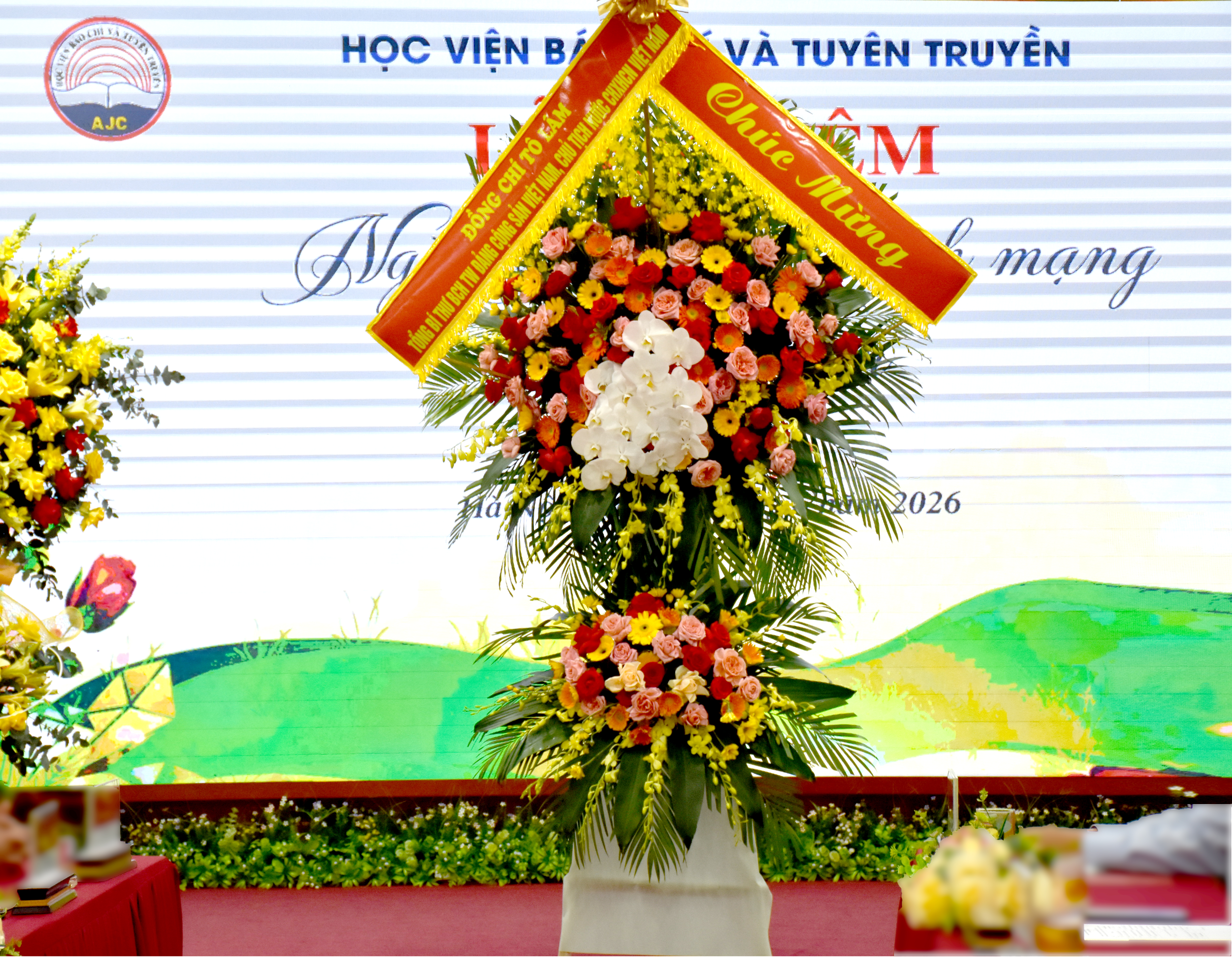 Các đoàn chúc mừng Học viện Báo chí và Tuyên truyền nhân kỷ niệm 101 năm Ngày Báo chí Cách mạng Việt Nam