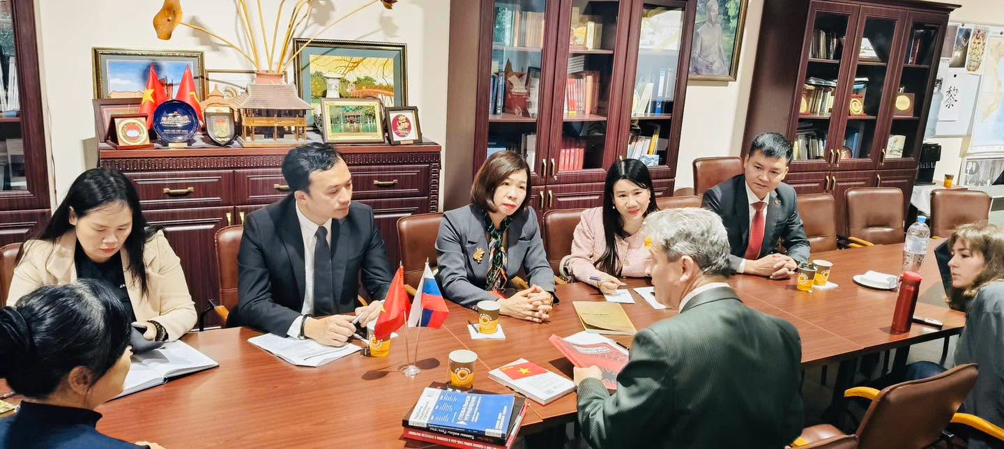Đoàn công tác Học viện Báo chí và Tuyên truyền thăm, làm việc với Viện Hồ Chí Minh, Đại học Tổng hợp Quốc gia Saint Petersburg