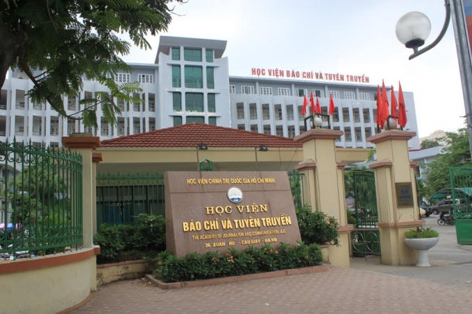 Phát triển hạ tầng công nghệ thông tin phục vụ chuyển đổi số trong giáo dục đại học: Nghiên cứu trường hợp Học viện Báo chí và Tuyên truyền