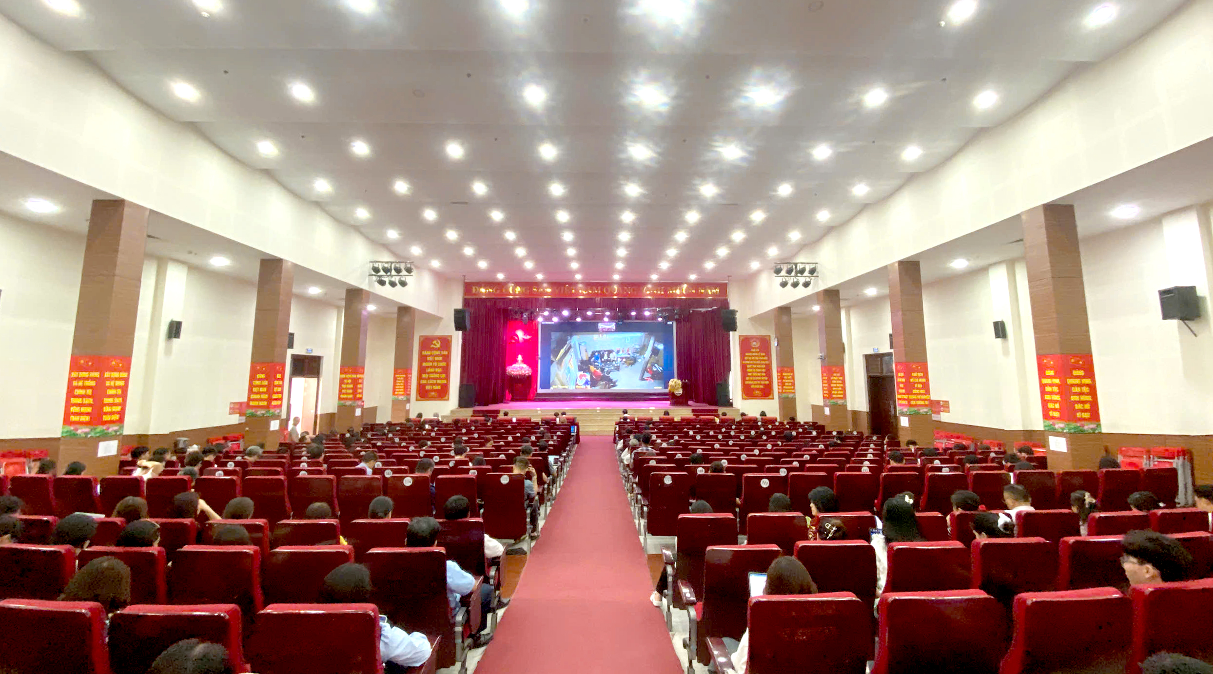 Học viện Báo chí và Tuyên truyền tham dự Hội nghị toàn quốc nghiên cứu, học tập, quán triệt và triển khai một số Nghị quyết, Chỉ thị của Bộ Chính trị