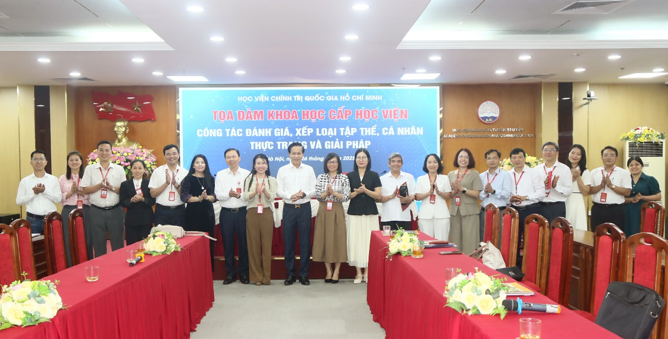 Tọa đàm khoa học cấp Học viện: “Công tác đánh giá, xếp loại tập thể, cá nhân - Thực trạng và giải pháp” (video)